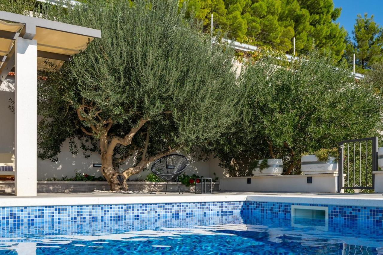 Villa Dream With Private Pool, 2 Bedrooms With En-Suite Bathrooms, Sea View Оміш Екстер'єр фото