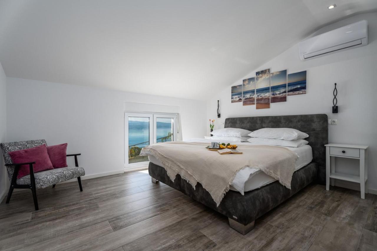Villa Dream With Private Pool, 2 Bedrooms With En-Suite Bathrooms, Sea View Оміш Екстер'єр фото
